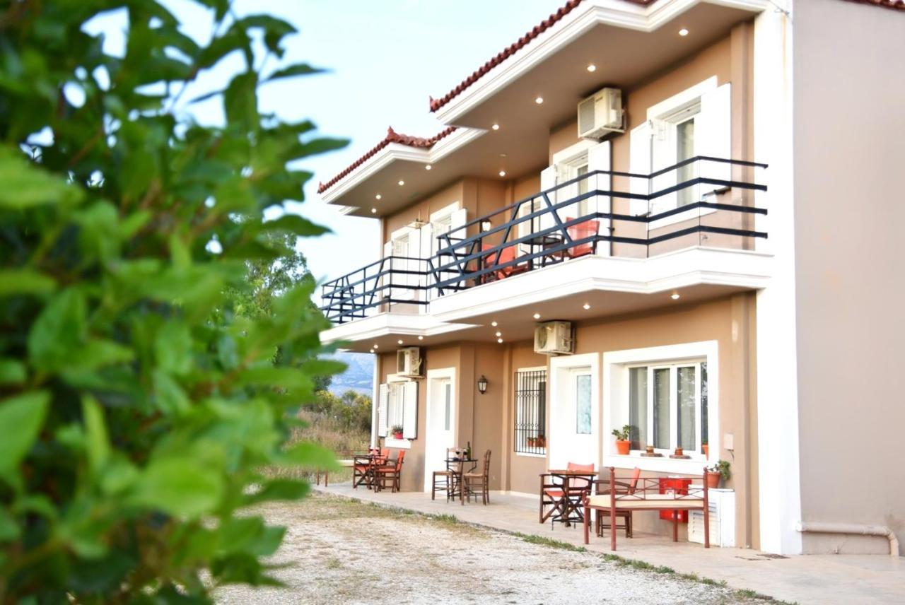 Anemomylos Apartments Lixouri Extérieur photo