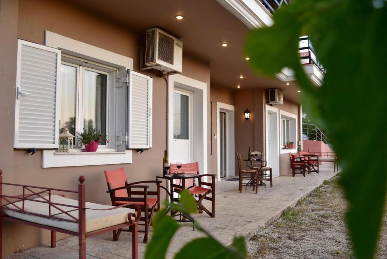 Anemomylos Apartments Lixouri Extérieur photo