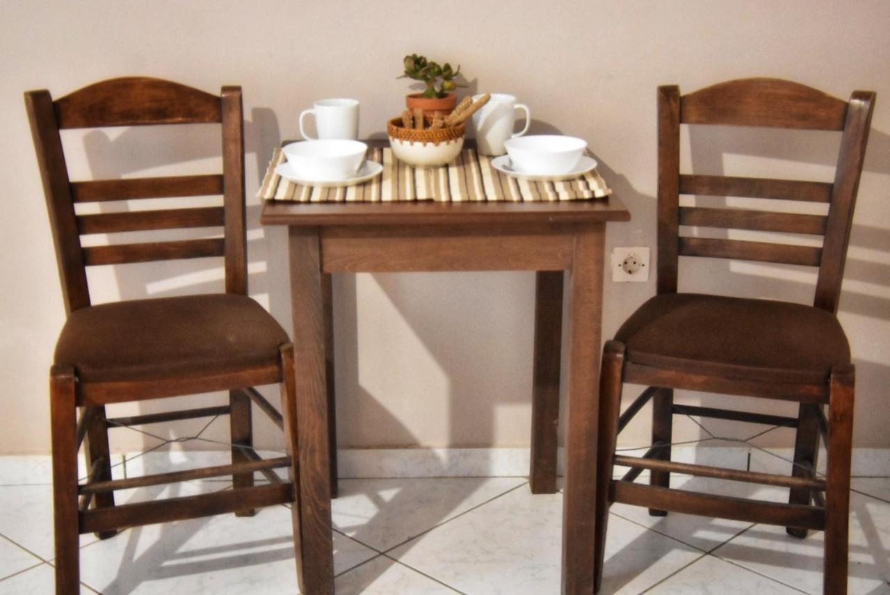 Anemomylos Apartments Lixouri Extérieur photo